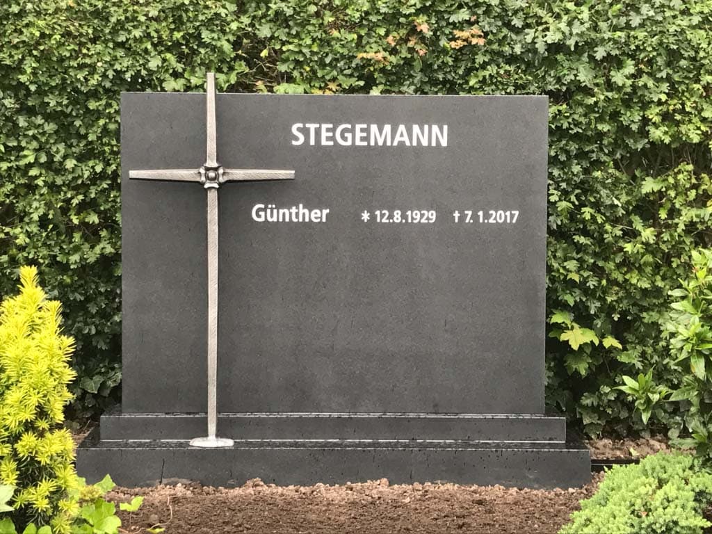 Simon_Sandmann_Steinmetz_Doppelgraeber_Breitsteine-05